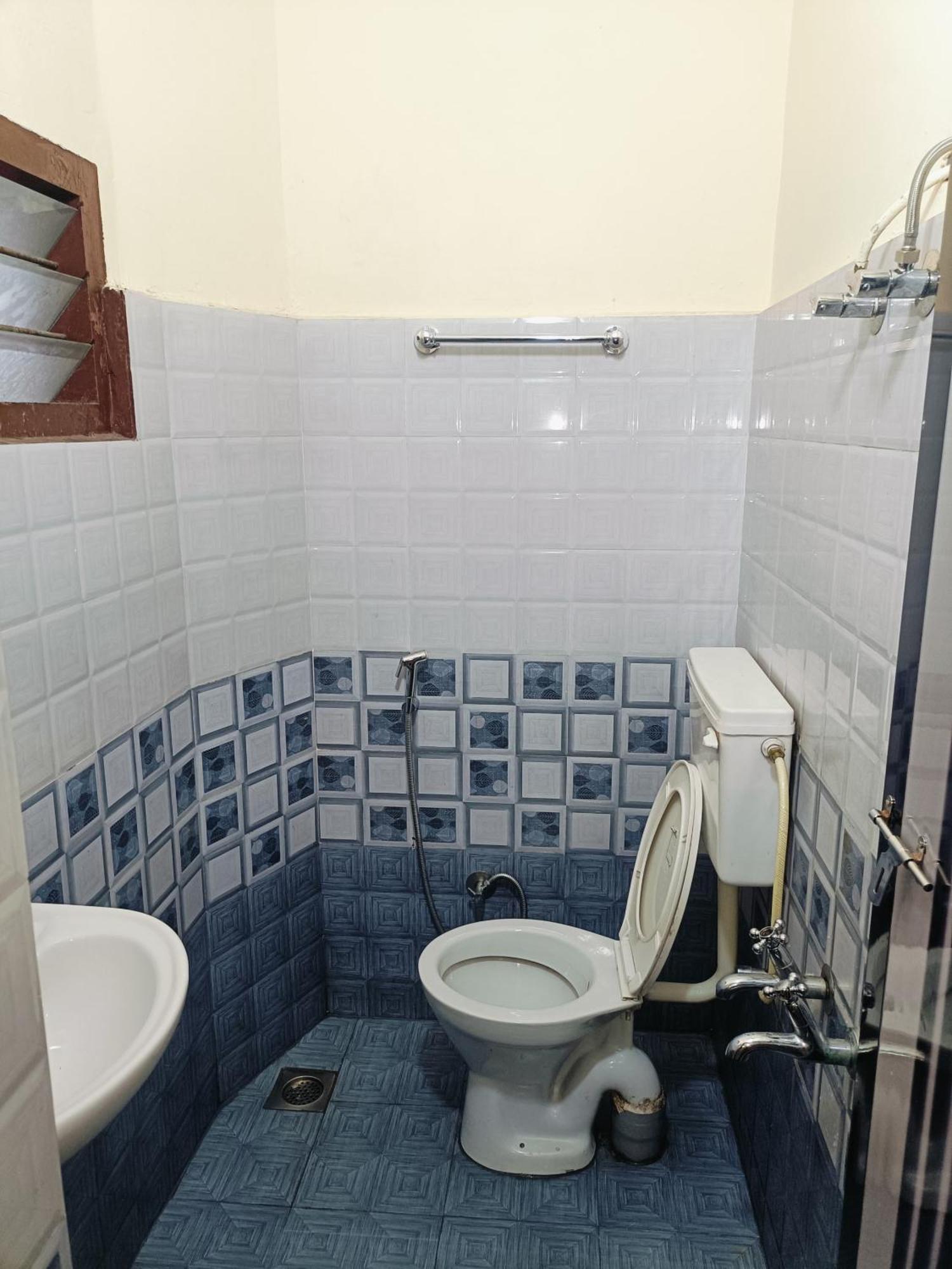Swarna Tourist Home Munnar Εξωτερικό φωτογραφία