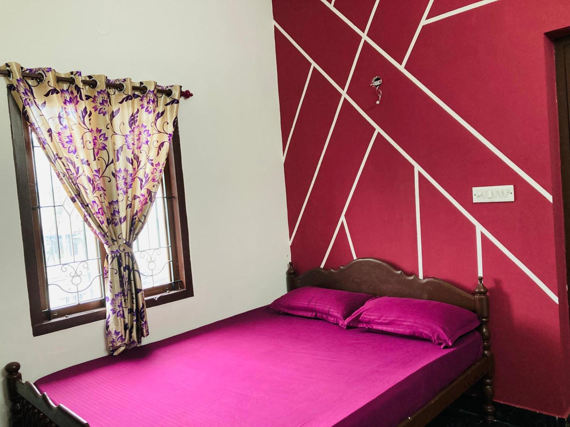 Swarna Tourist Home Munnar Εξωτερικό φωτογραφία