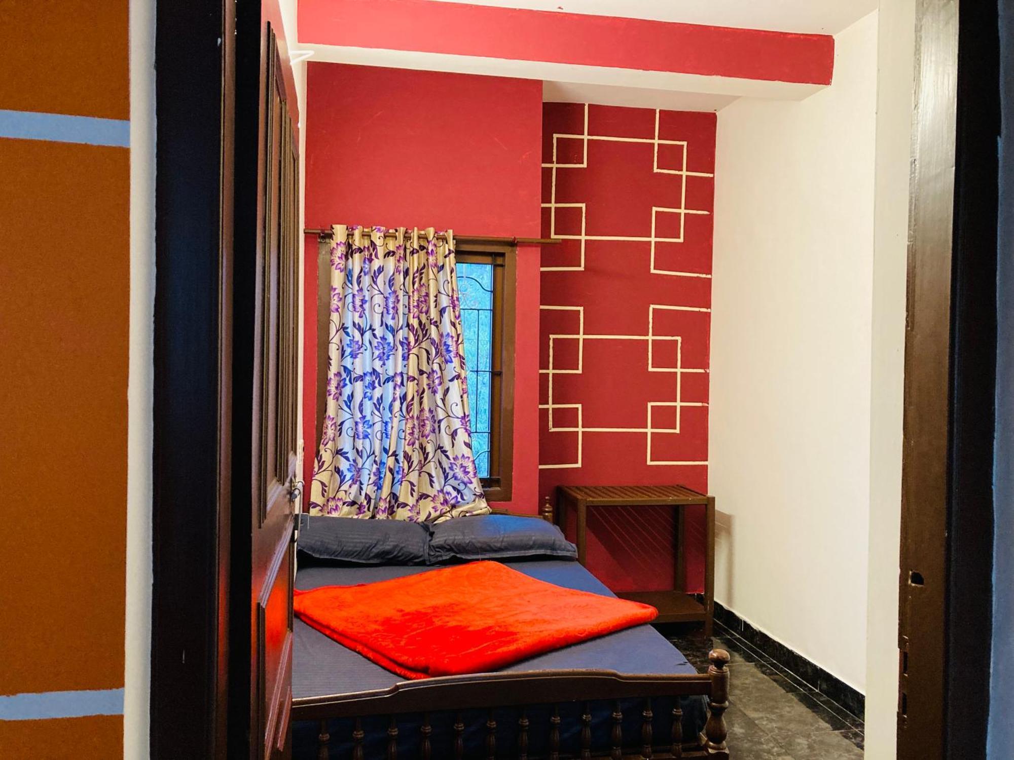 Swarna Tourist Home Munnar Εξωτερικό φωτογραφία